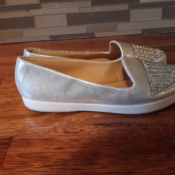 Shoes - Picture 2 of 4